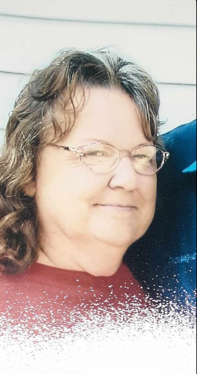 Photo of Linda Marie Descheneaux (nee Starcheski)
